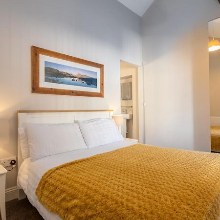 Brampton Holiday Homes - The Mews Apartment ภายนอก รูปภาพ