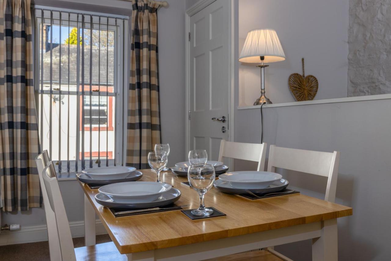 Brampton Holiday Homes - The Mews Apartment ภายนอก รูปภาพ